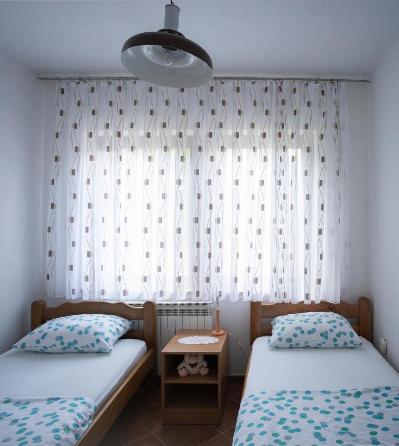 Kuca Za Odmor Mazuran Villa Karlovac Exteriör bild