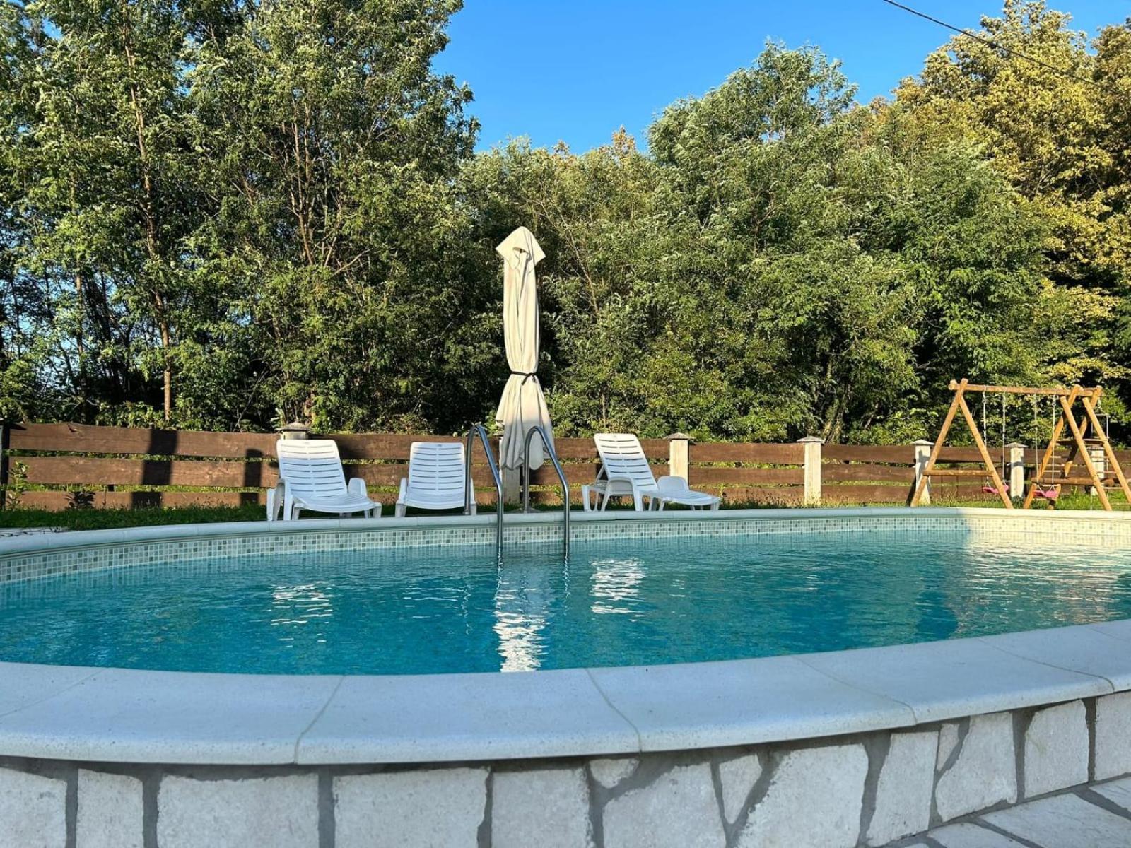 Kuca Za Odmor Mazuran Villa Karlovac Exteriör bild