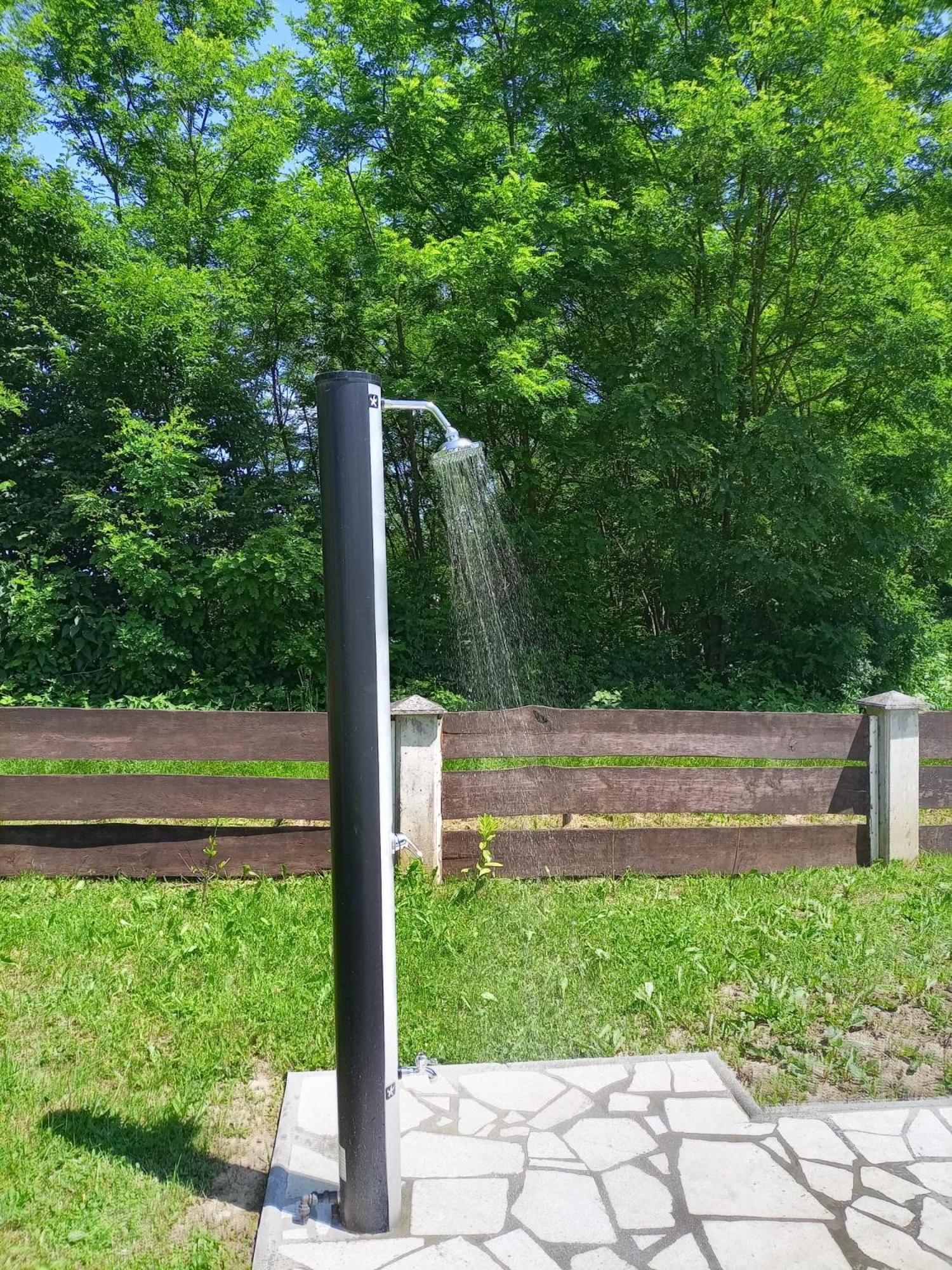 Kuca Za Odmor Mazuran Villa Karlovac Exteriör bild