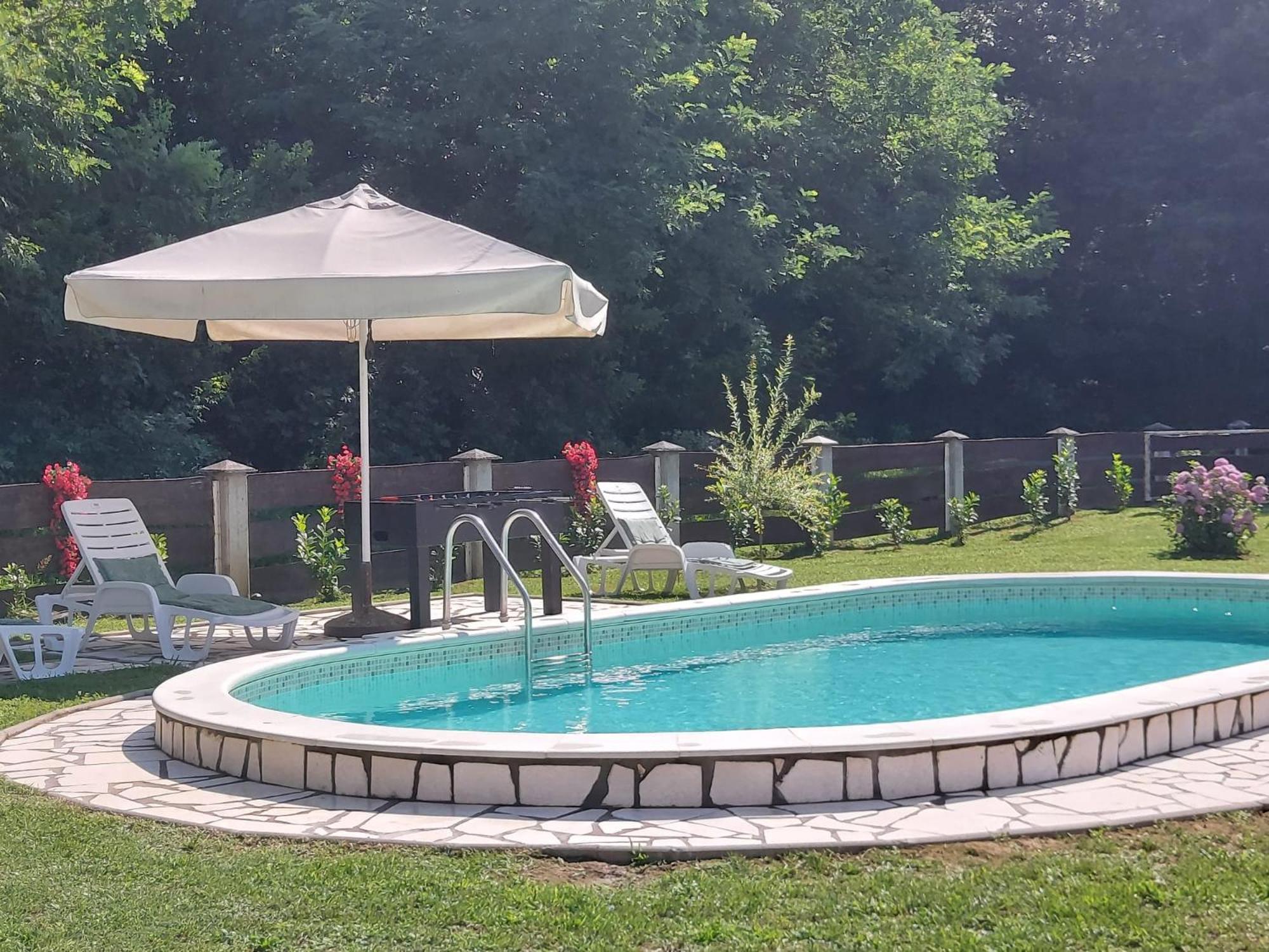Kuca Za Odmor Mazuran Villa Karlovac Exteriör bild